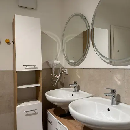 100 M2 Mit Balkon Und Parkplatz * Gerasdorf bei Wien