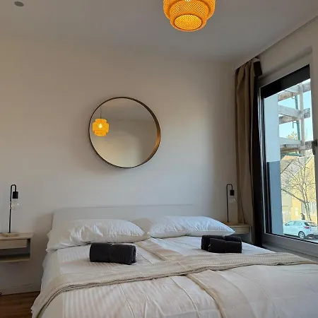 100 M2 Mit Balkon Und Parkplatz Gerasdorf bei Wien