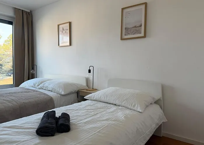 100 M2 Mit Balkon Und Parkplatz 维也纳附近格拉斯多夫