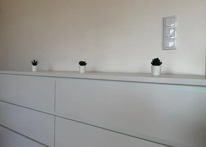 100 M2 Mit Balkon Und Parkplatz