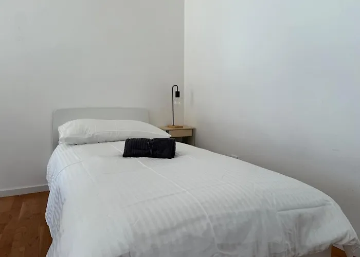 100 M2 Mit Balkon Und Parkplatz 维也纳附近格拉斯多夫