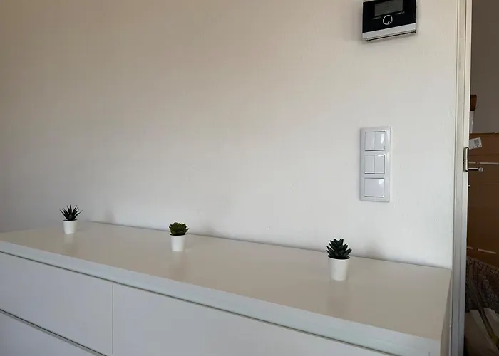 公寓 100 M2 Mit Balkon Und Parkplatz