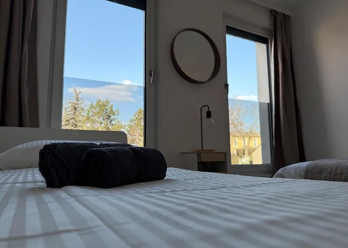 公寓 100 M2 Mit Balkon Und Parkplatz *