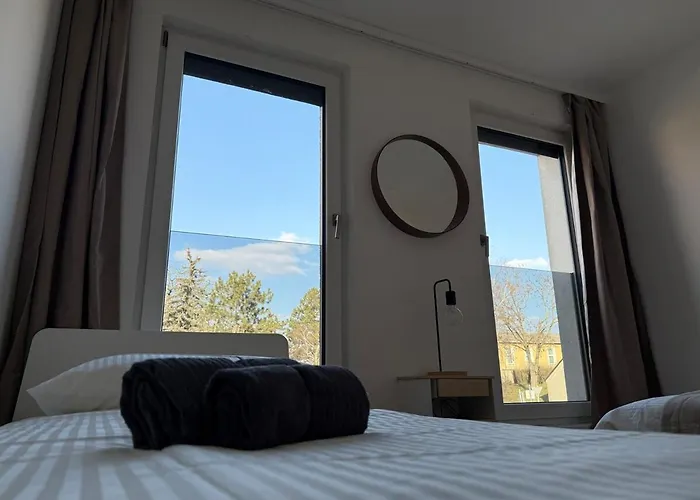 100 M2 Mit Balkon Und Parkplatz *