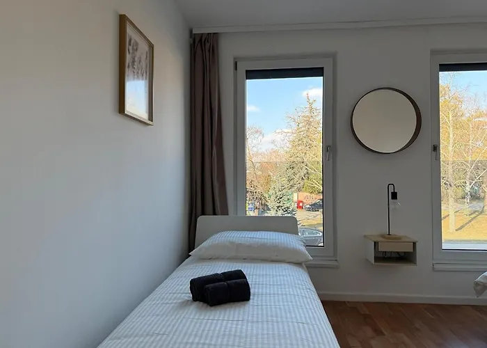 100 M2 Mit Balkon Und Parkplatz