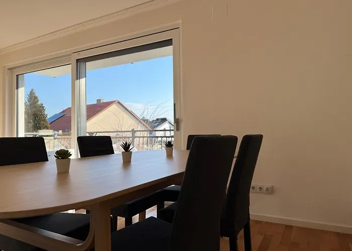 100 M2 Mit Balkon Und Parkplatz 维也纳附近格拉斯多夫